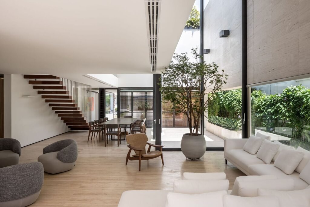 Casa de las Fachadas / Marcos Bertoldi Arquitetos