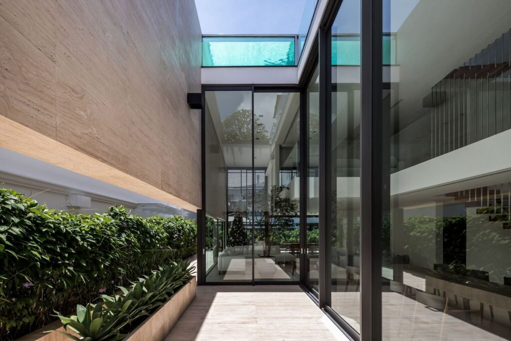 Casa de las Fachadas / Marcos Bertoldi Arquitetos