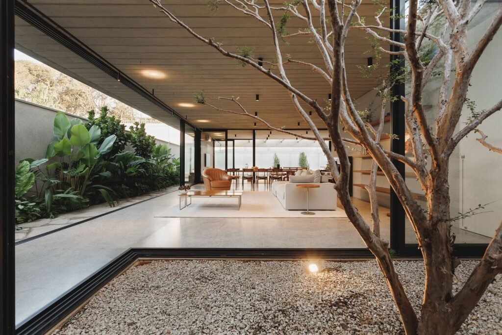 Casa Q U A D R O S / gruta.arquitetos