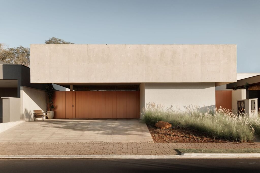 Casa Q U A D R O S / gruta.arquitetos