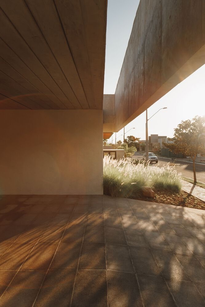 Casa Q U A D R O S / gruta.arquitetos