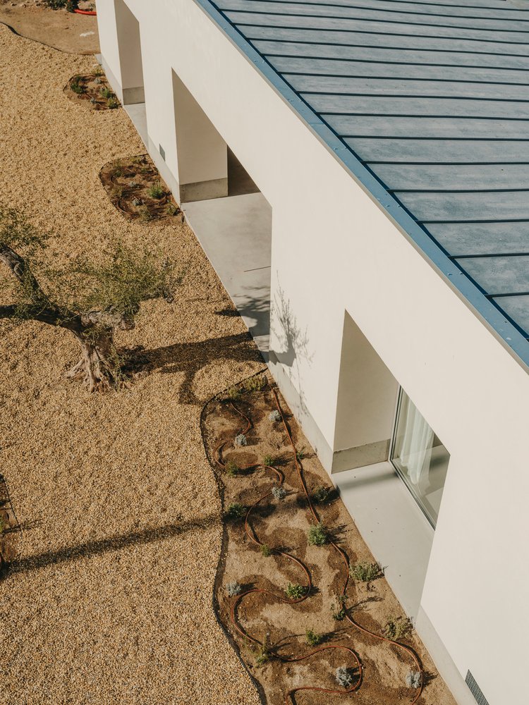 Casa TD / Skye Maunsell Studio + Jordi Veciana + Juan Gurrea Rumeu