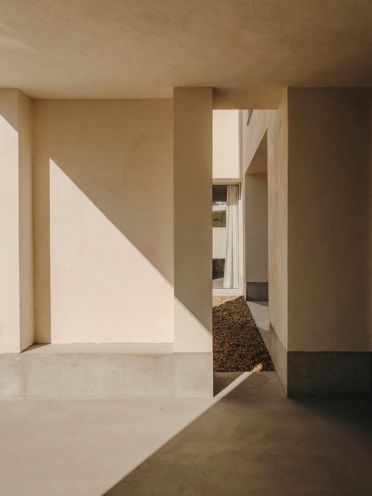 Casa TD / Skye Maunsell Studio + Jordi Veciana + Juan Gurrea Rumeu
