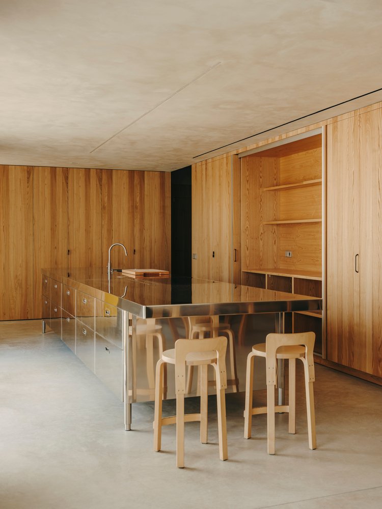 Casa TD / Skye Maunsell Studio + Jordi Veciana + Juan Gurrea Rumeu