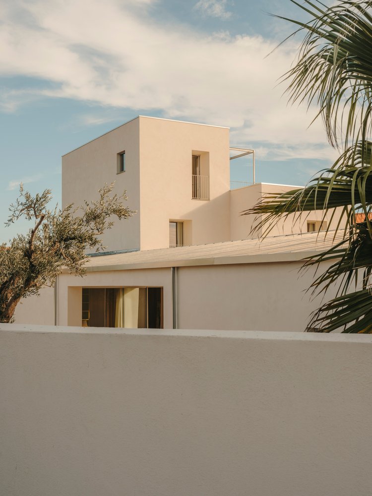 Casa TD / Skye Maunsell Studio + Jordi Veciana + Juan Gurrea Rumeu