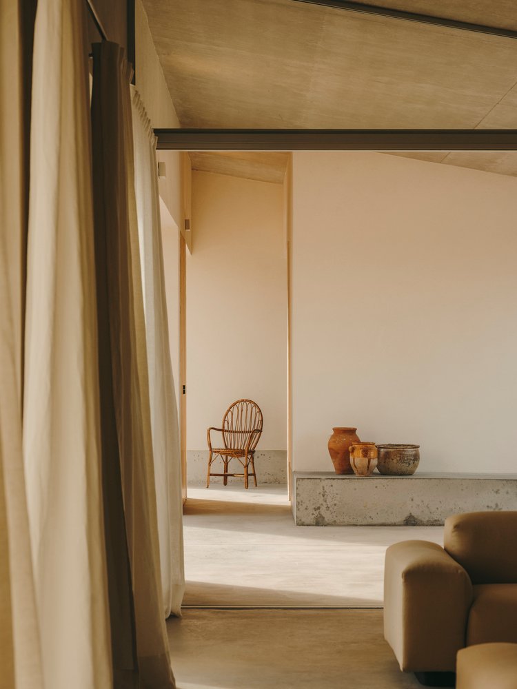 Casa TD / Skye Maunsell Studio + Jordi Veciana + Juan Gurrea Rumeu