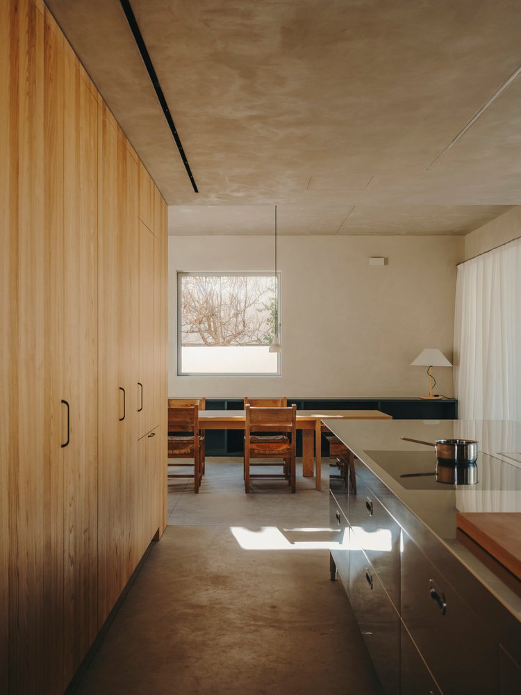 Casa TD / Skye Maunsell Studio + Jordi Veciana + Juan Gurrea Rumeu