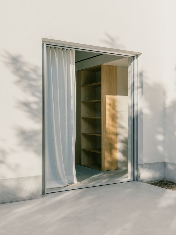 Casa TD / Skye Maunsell Studio + Jordi Veciana + Juan Gurrea Rumeu