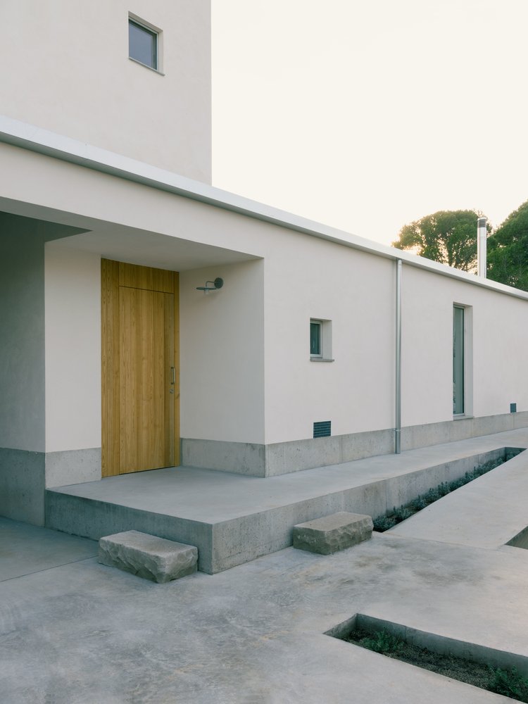 Casa TD / Skye Maunsell Studio + Jordi Veciana + Juan Gurrea Rumeu