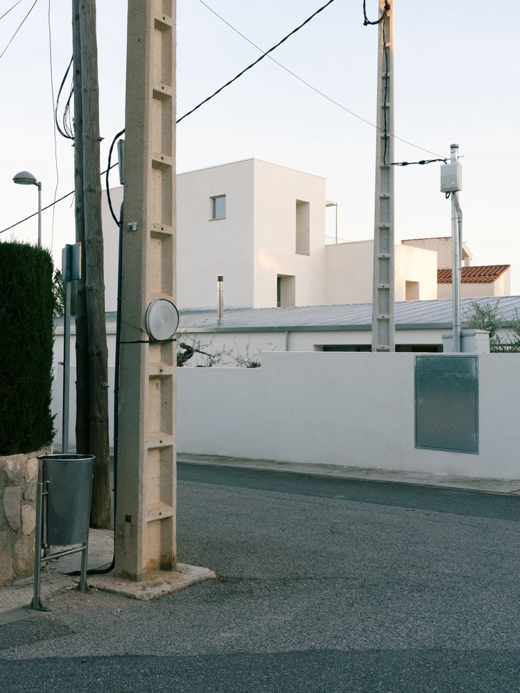 Casa TD / Skye Maunsell Studio + Jordi Veciana + Juan Gurrea Rumeu