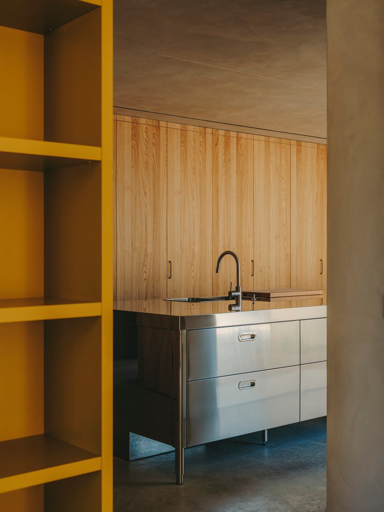 Casa TD / Skye Maunsell Studio + Jordi Veciana + Juan Gurrea Rumeu
