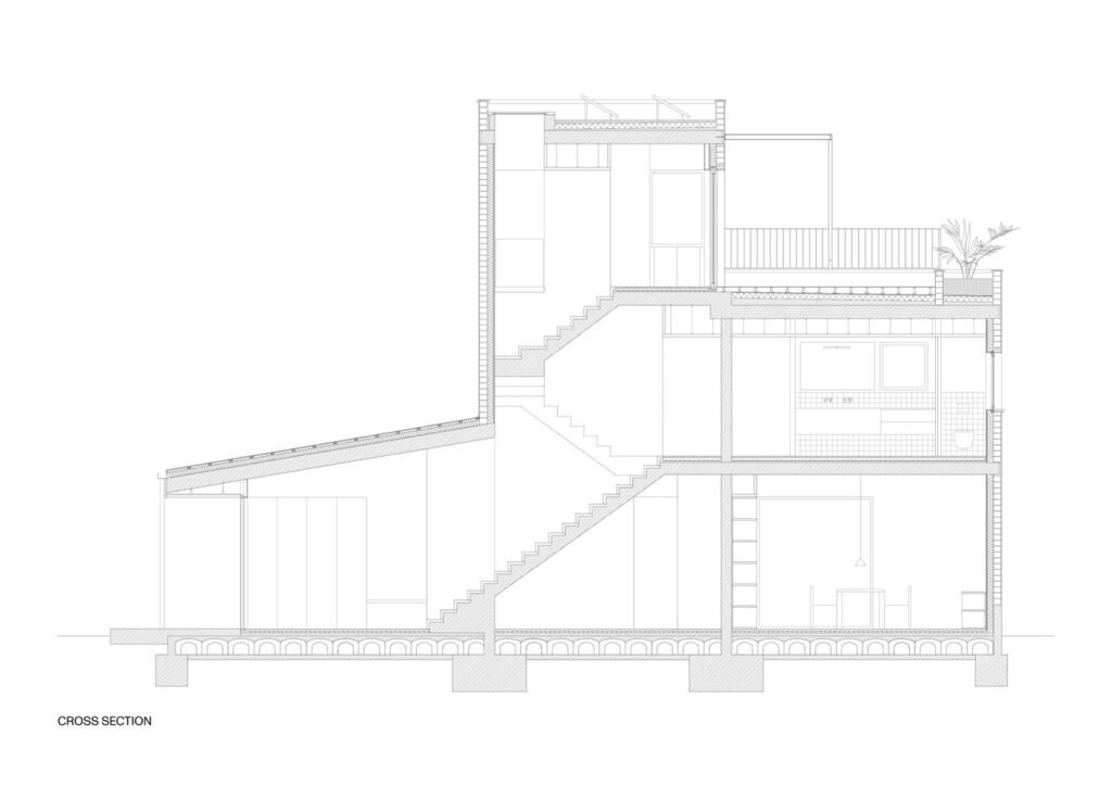 Casa TD / Skye Maunsell Studio + Jordi Veciana + Juan Gurrea Rumeu