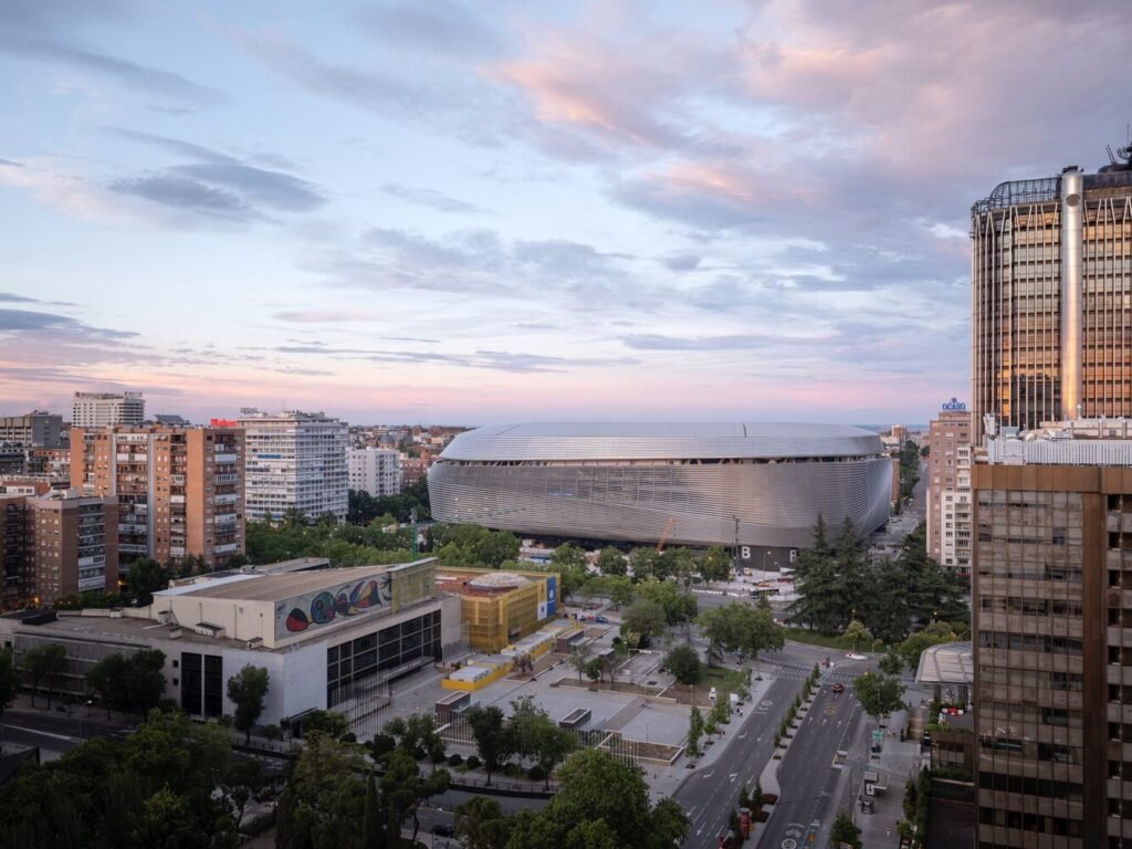 Conversión del Estadio Santiago Bernabéu / gmp Arquitectos + L35 Arquitectos + Ribas & Ribas Arquitectos