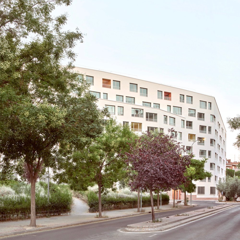 Edificio SFJ6 / MARMOLBRAVO + MADhel