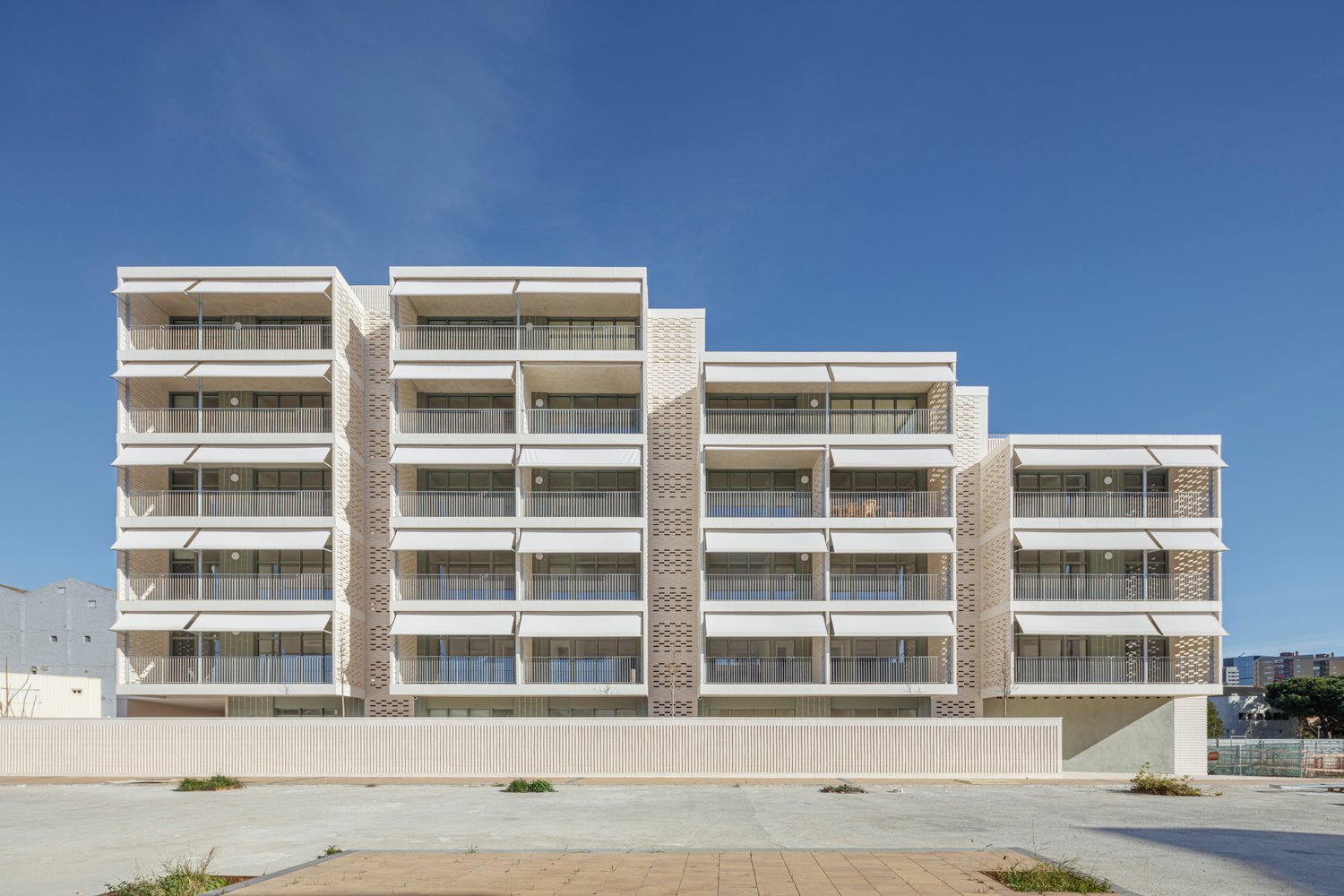 37-viviendas-en-l'hospitalet-de-llobregat-b720-fermín-vázquez-arquitectos-8 37 Dwellings in L'Hospitalet de Llobregat / b720 Fermín Vázquez Arquitectos