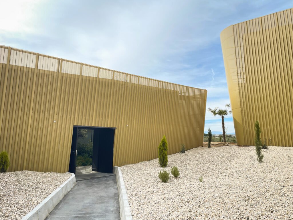 Almazara Acesur / Mollinedo Arquitectura