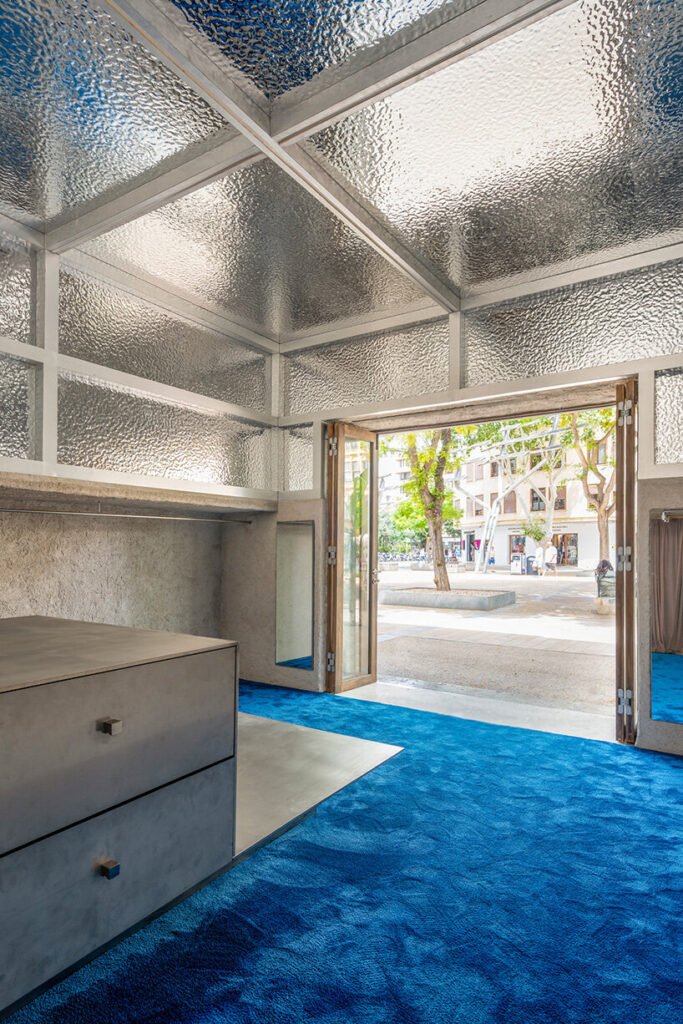 Tienda Insignia Polonio en Ibiza / Raúl Sánchez Architects