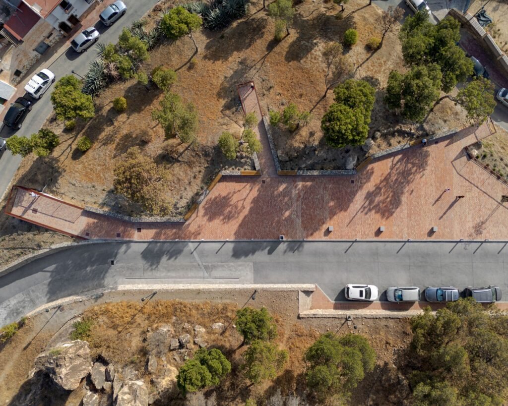 Jardín Mirador en la Alcazaba-Fortaleza de Vélez-Málaga / Terral Arquitectos