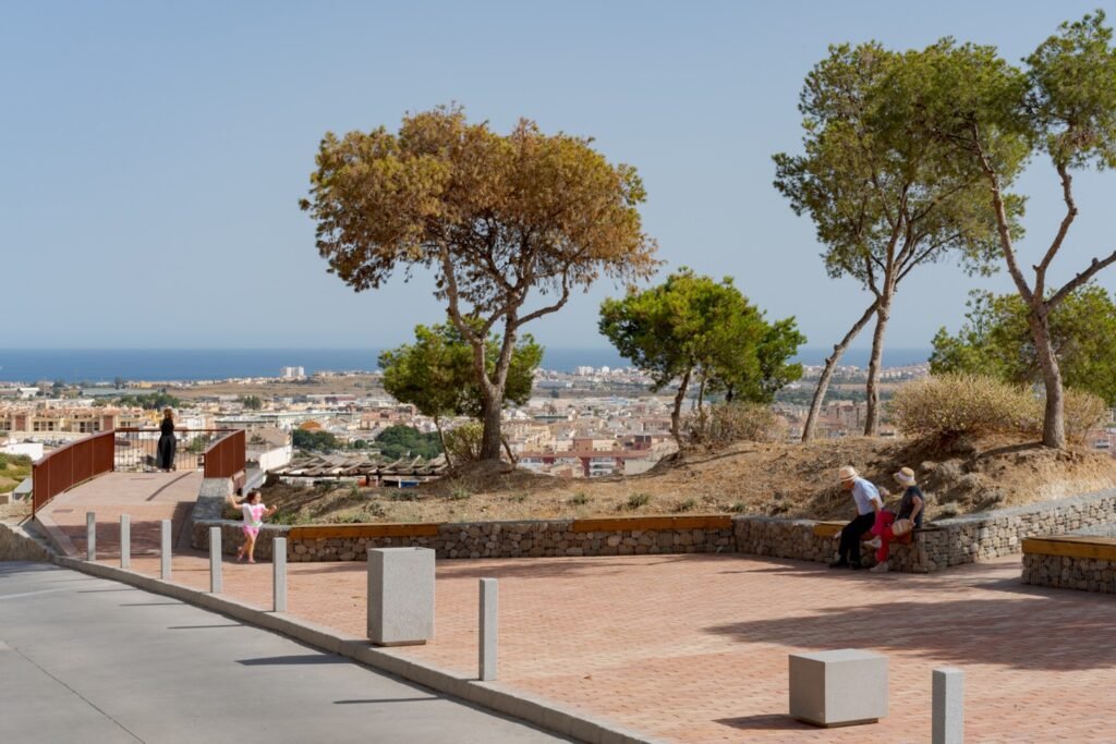 Jardín Mirador en la Alcazaba-Fortaleza de Vélez-Málaga / Terral Arquitectos