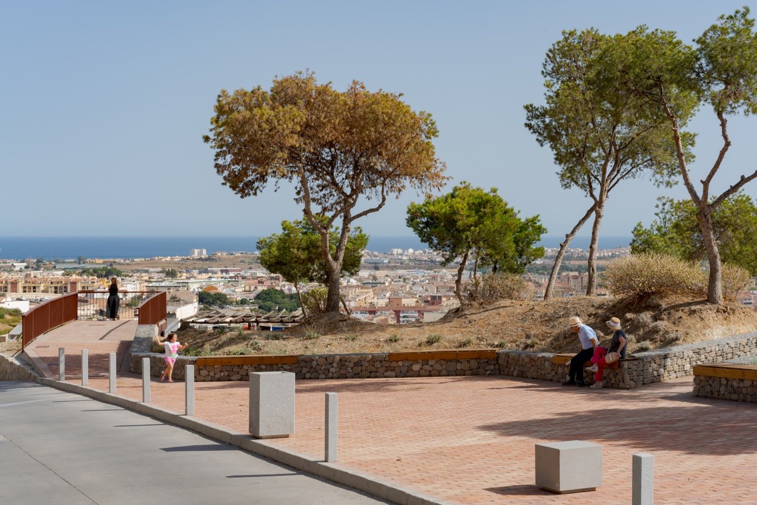 jardín-mirador-en-la-alcazaba-fortaleza-de-vélez-málaga-terral-arquitectos-17 Jardín Mirador en la Alcazaba-Fortaleza de Vélez-Málaga / Terral Arquitectos