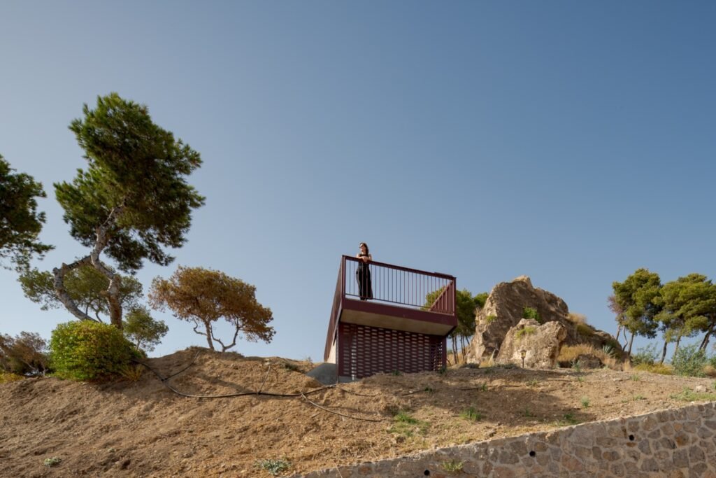 Jardín Mirador en la Alcazaba-Fortaleza de Vélez-Málaga / Terral Arquitectos