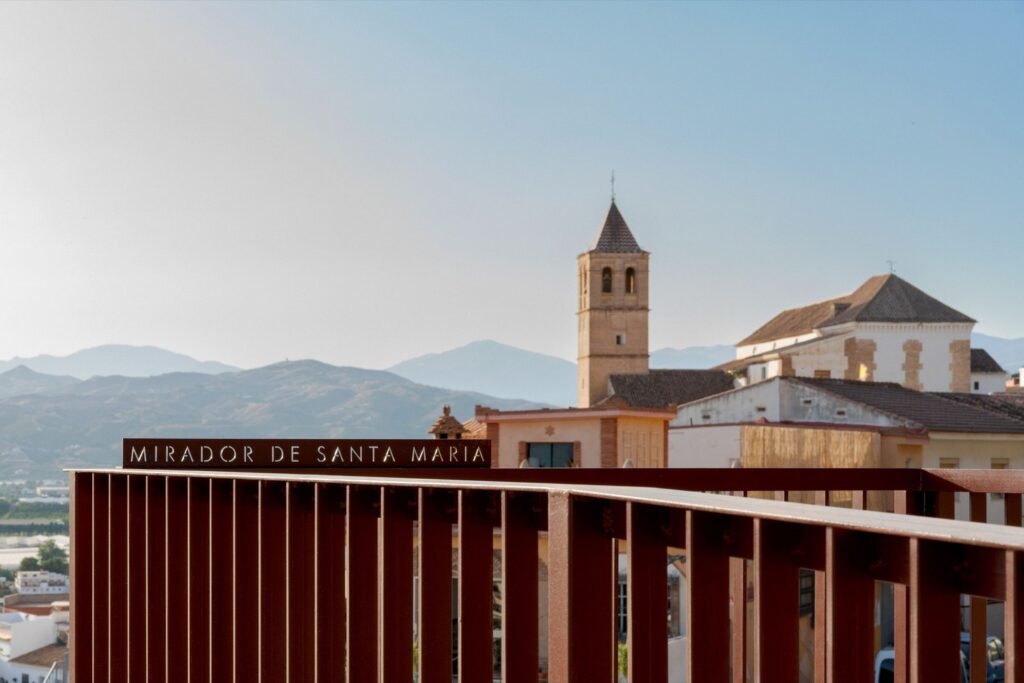 Jardín Mirador en la Alcazaba-Fortaleza de Vélez-Málaga / Terral Arquitectos