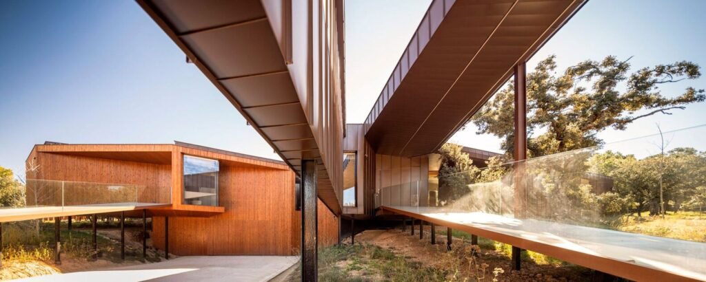 Villa La Moraleja / Vasco Vieira Arquitectos