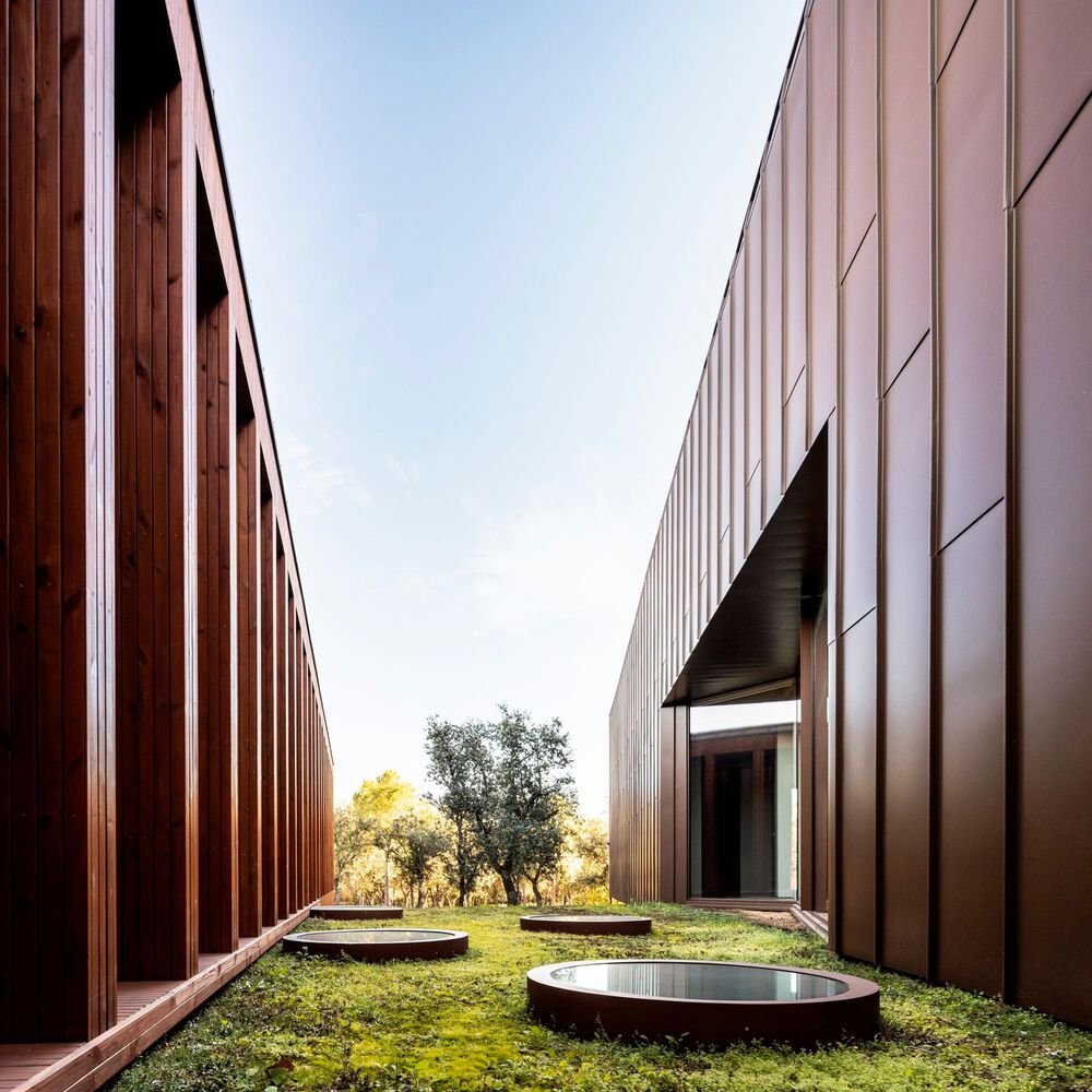 Villa La Moraleja / Vasco Vieira Arquitectos